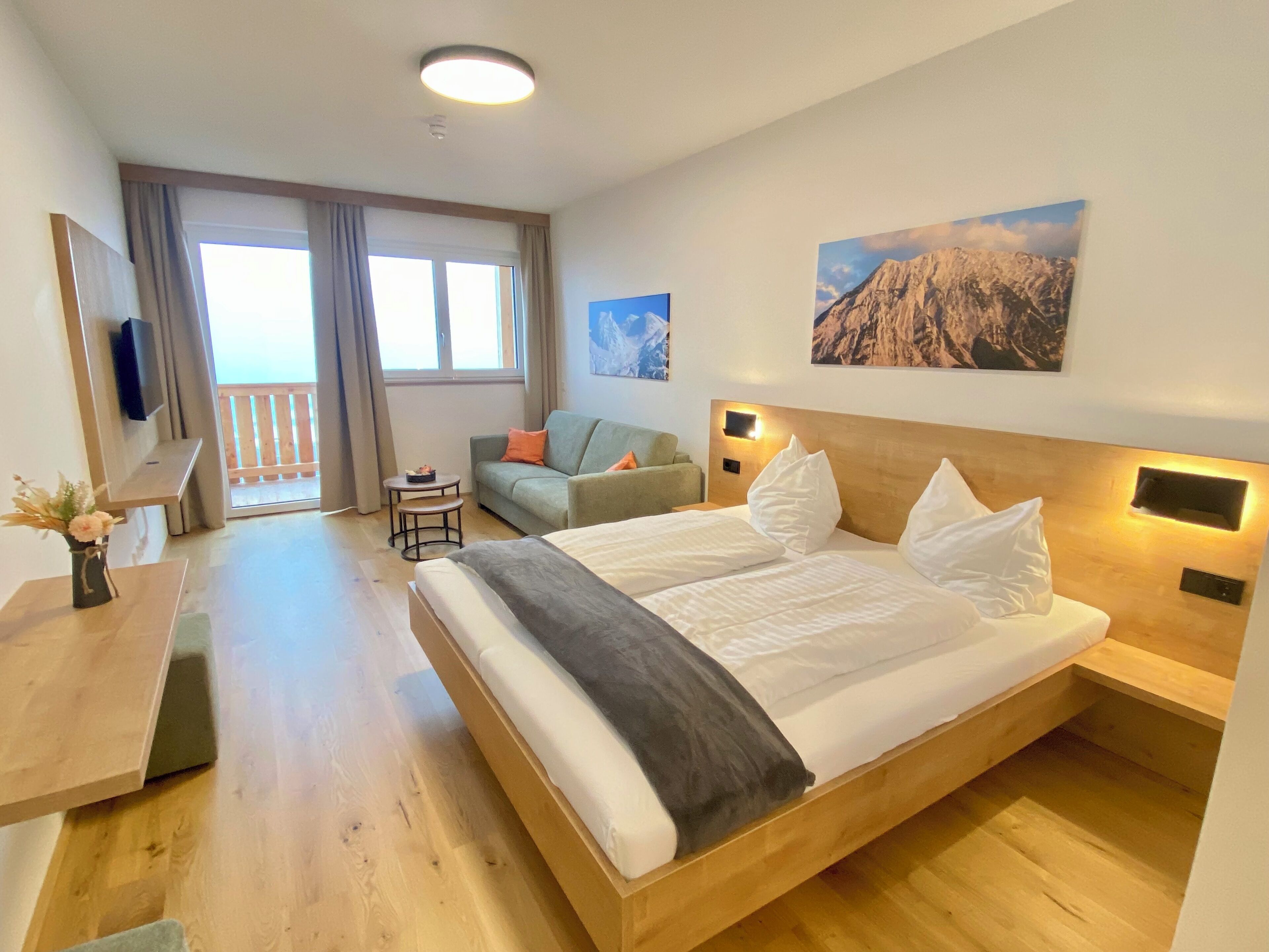 Comfort Double Room, Mountain View | In-room safe, individually decorated, individually furnished