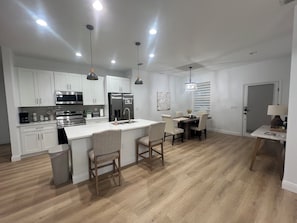 Microwave, oven, dishwasher, coffee/tea maker