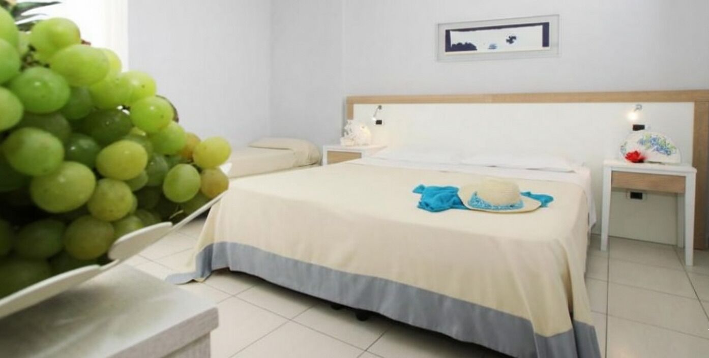 Chambre Triple | Coffres-forts dans les chambres, lits bébé (en supplément)