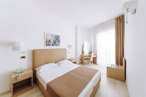 Double Room | In-room safe, cribs/infant beds, bed sheets - Nicolaus Club Fontane Bianche (Fontane Bianche)