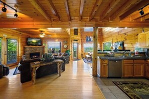 Apartment | 3 bedrooms - Smoky Mountain Bliss by Beyond Expectations (Sevierville)