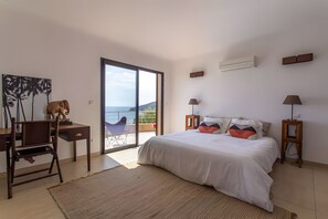 مكواة/لوح كي وواي فاي وملاءات أسرّة