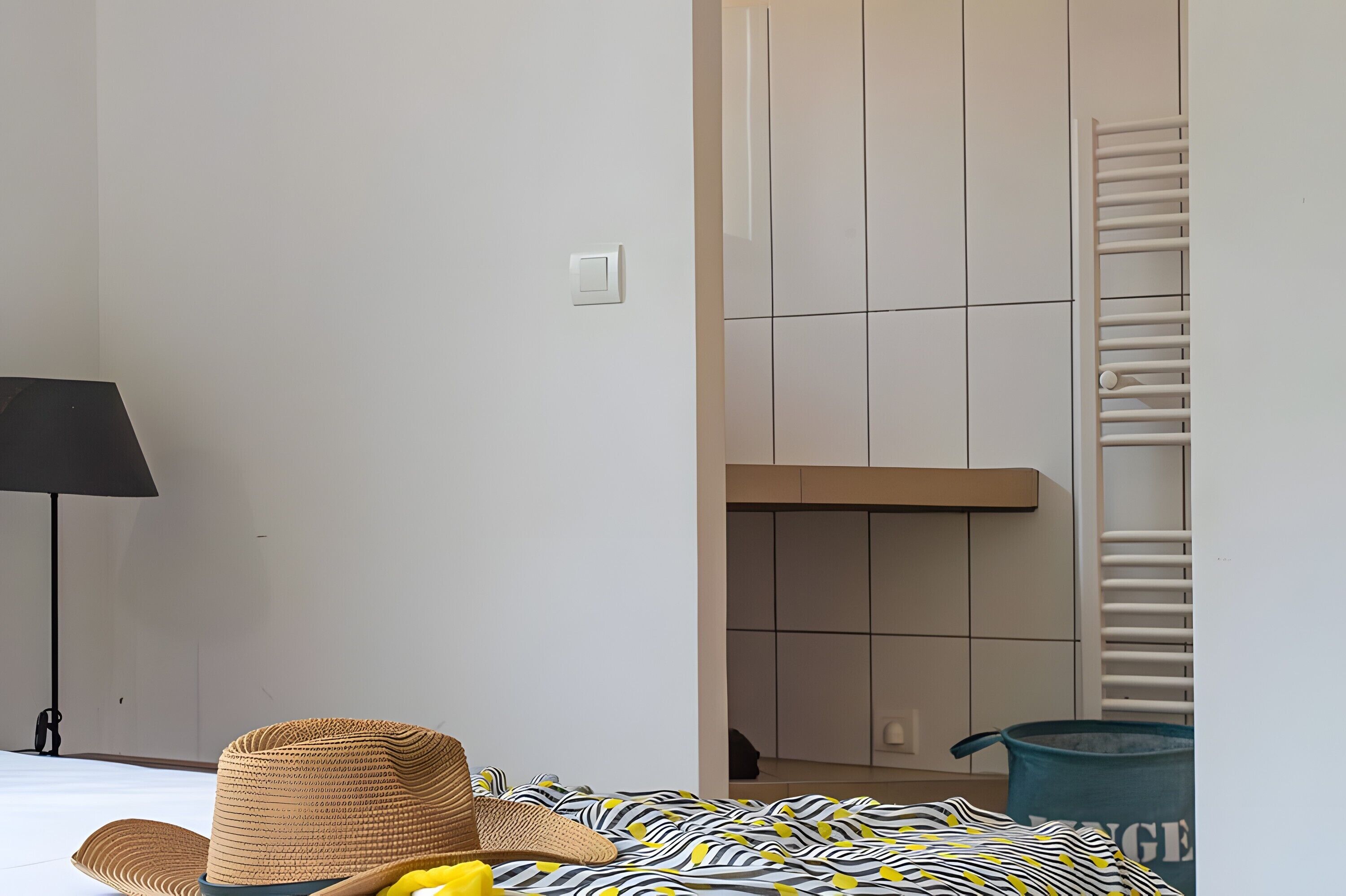 Fer et planche à repasser, Wi-Fi, draps fournis