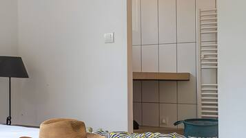 Fer et planche à repasser, Wi-Fi, draps fournis