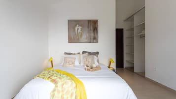5 slaapkamers, een strijkplank/strijkijzer, wifi, beddengoed
