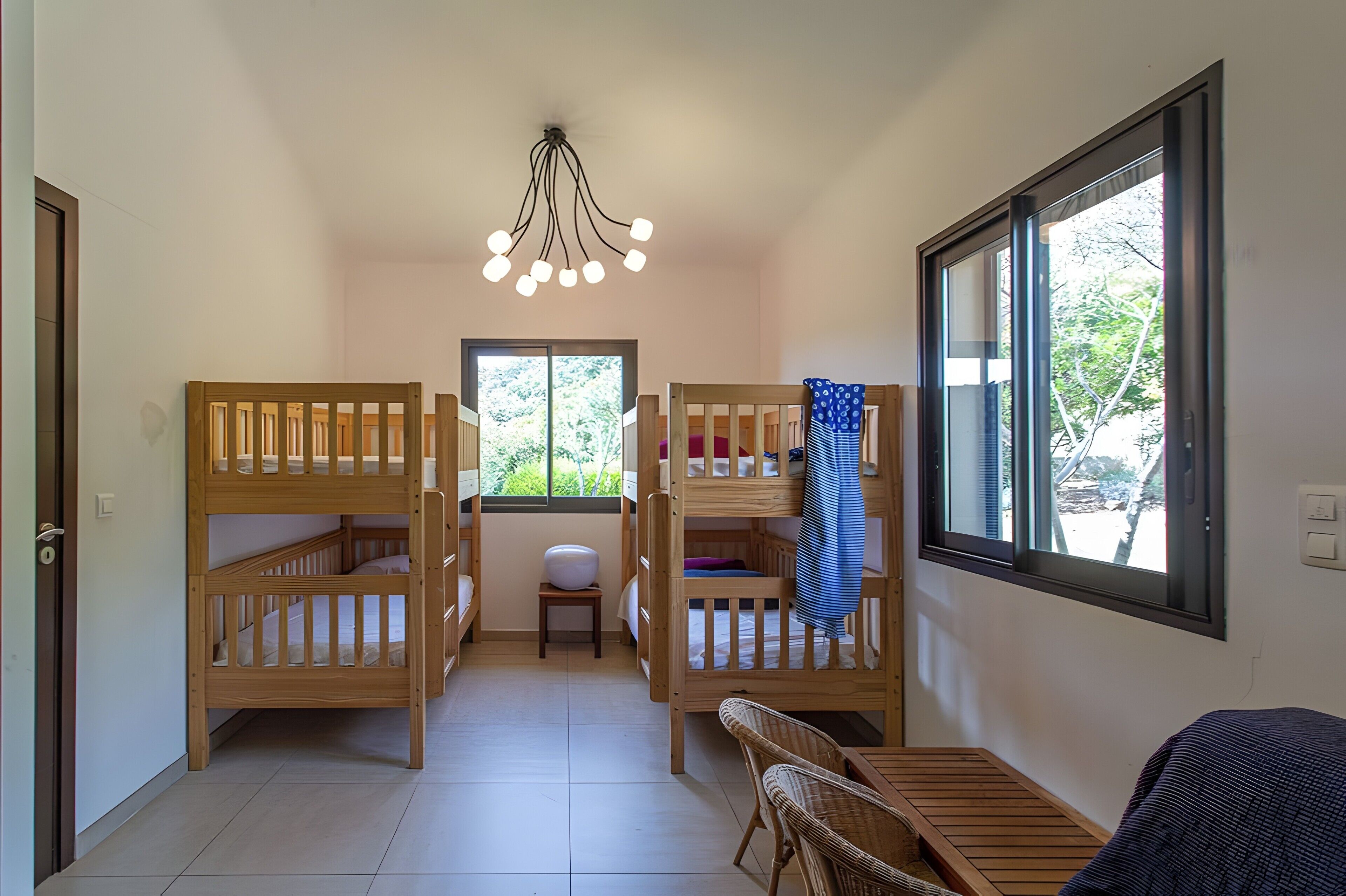 Fer et planche à repasser, Wi-Fi, draps fournis