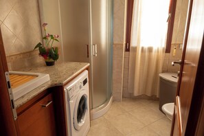 Condo, Balcony | Bathroom - House Gennauara (Lanusei)