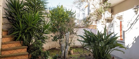 Appartement, balkon | Terrein van de accommodatie