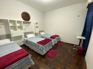 基本共用宿舍 | 遮光布/窗簾、熨斗/熨衣板、免費無線上網、床單