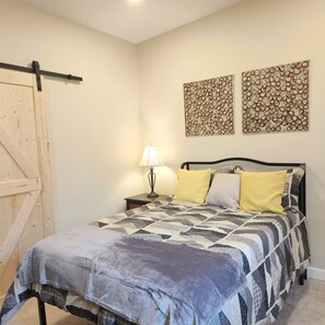 Premium bedding, free WiFi, bed sheets - Nazareth Extended Stay (Nazareth)