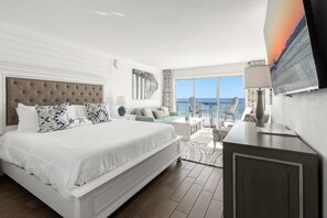 Iron/ironing board, free WiFi, bed sheets - Stunning Beach Front Studio with Free Beach Service for 2: Islander Beach 403 (Fort Walton Beach)