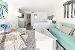Iron/ironing board, free WiFi, bed sheets - Stunning Beach Front Studio with Free Beach Service for 2: Islander Beach 403 (Fort Walton Beach)