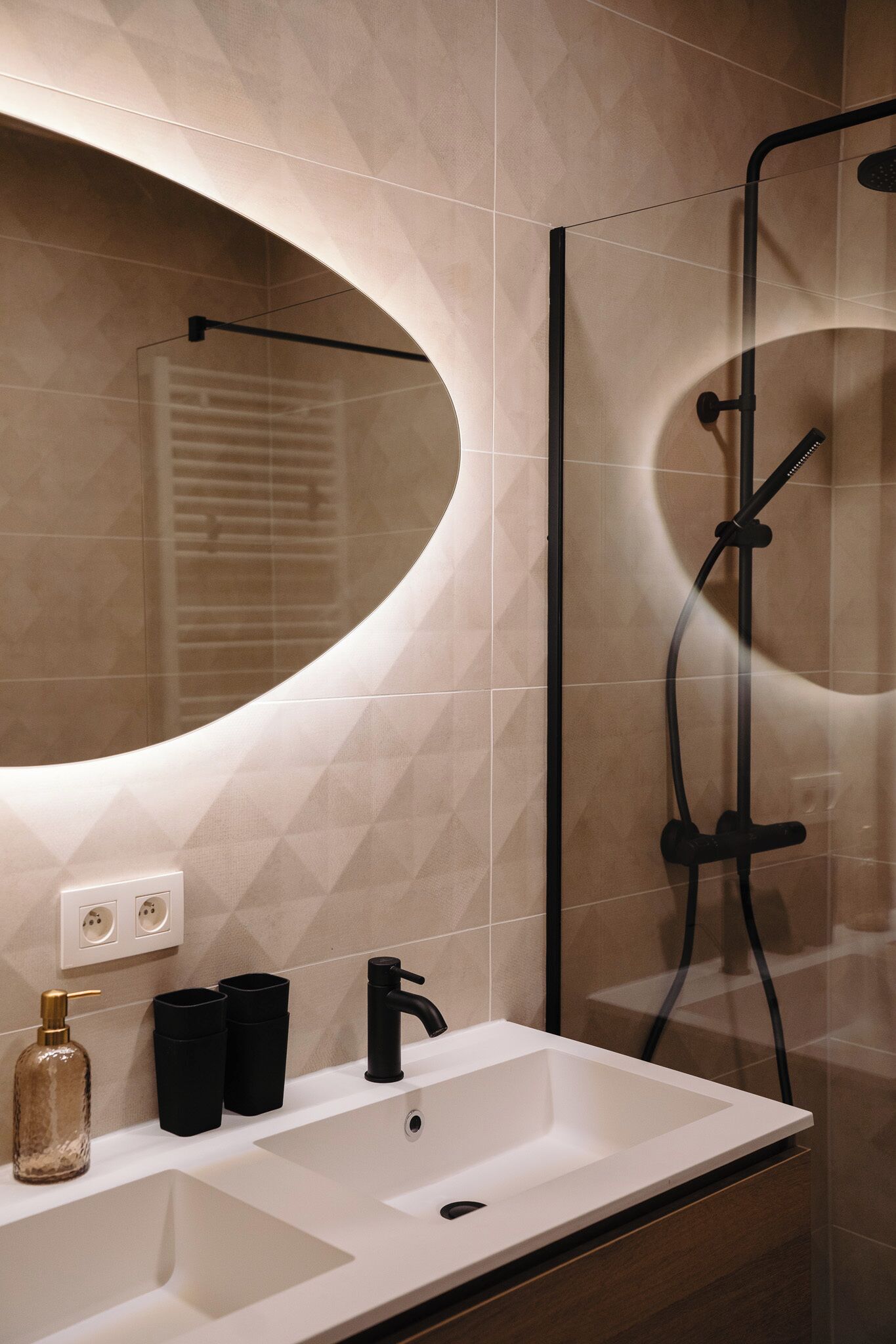 Shower, towels, soap, toilet paper