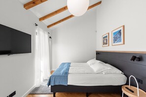 6 bedrooms, WiFi, bed sheets - Villa Povetica beautiful holiday home with private pool for 12 guests (Vrh Lasici)