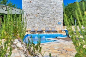 Pool - Villa Simone near Poreč for 8 people with private pool and BBQ, pets welcome (Kirmenjak)