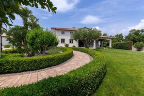 Exterior - Luxury Villa Filton for up to 12 guests with private pool, sauna, jacuzzi, and game room. (Markovici)