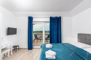 4 bedrooms, iron/ironing board, WiFi, bed sheets - Villa Buroli with Sauna, JAcuzzi and private pool (Buroli)