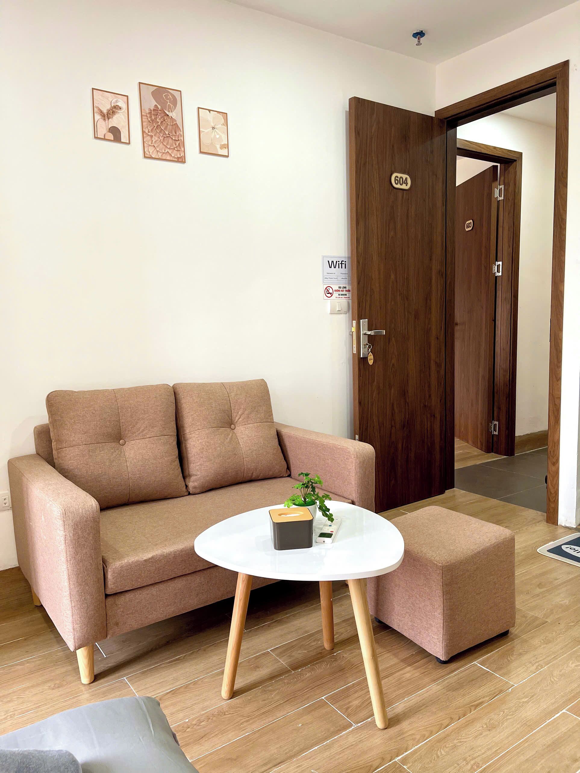 Studio Suite, Balcony, Garden View | Living area