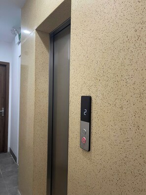 Interior - Alley Home & Apartment (Tay Ho)