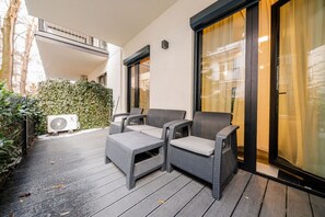 Terrace/patio - Kościuszki Apartment N1 - Parking, A/C - by Rentujemy (Kraków)