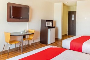 Bügeleisen/Bügelbrett, kostenloses WLAN, Bettwäsche