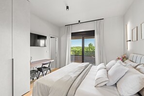 WiFi, bed sheets - Luxury Villa with pool and BBQ  for 6 people near Poreč (Vabriga)