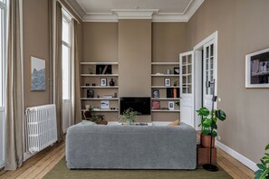 Apartament, vistes a la ciutat | Sala d'estar