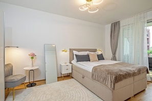 Iron/ironing board, WiFi, bed sheets - Stylish vacation apartment in Dresden with balcony - quiet & central (Dresden)