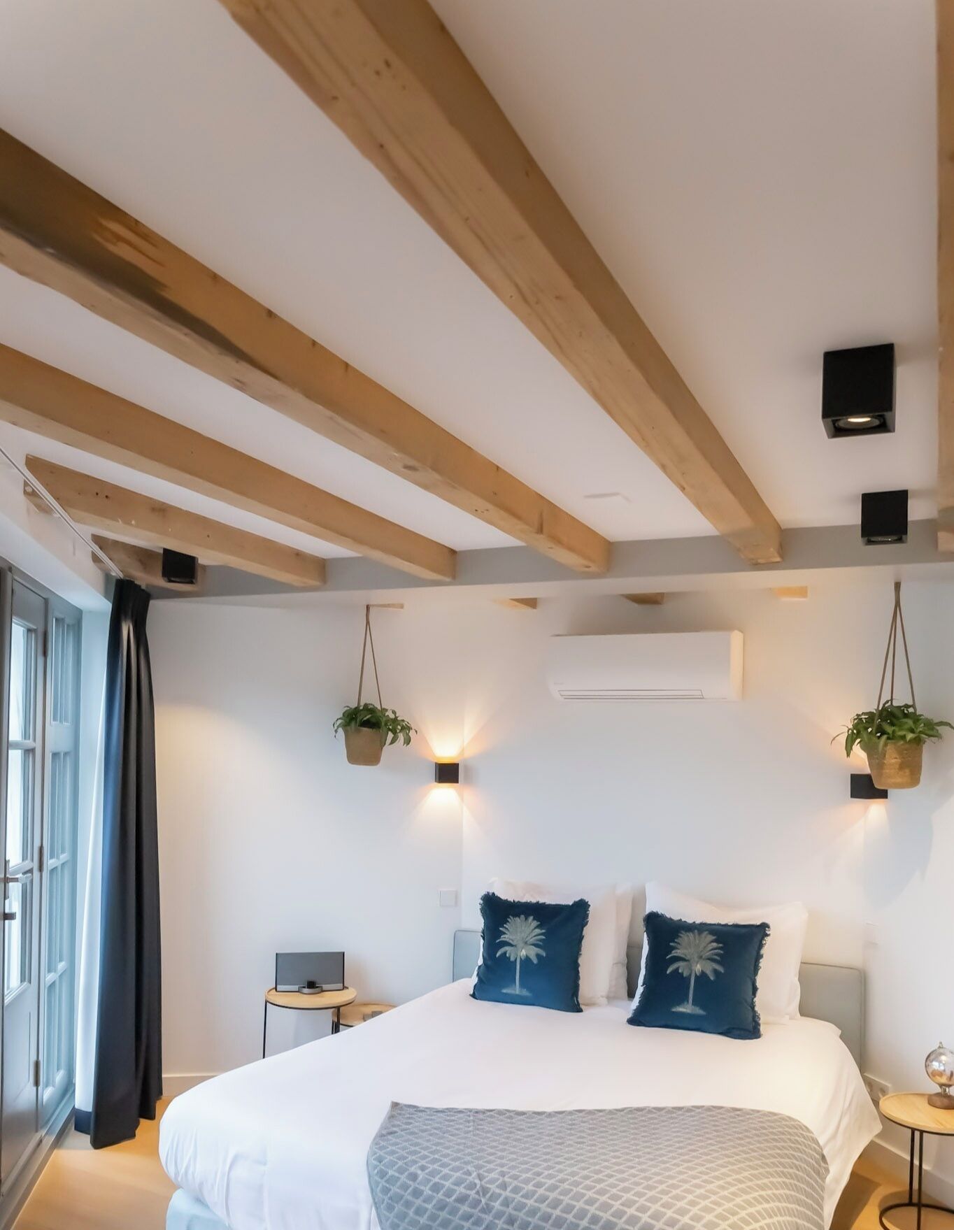 Bügeleisen/Bügelbrett, kostenloses WLAN, Bettwäsche