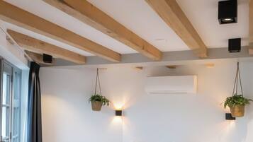 Bügeleisen/Bügelbrett, kostenloses WLAN, Bettwäsche