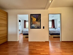 Schreibtisch, Bügeleisen/Bügelbrett, WLAN, Bettwäsche