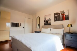 2 chambres, fer et planche à repasser, Wi-Fi, draps fournis