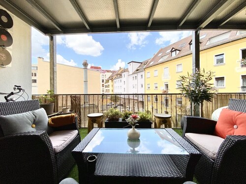 AMA Executive Stay 65m² Near Central Station