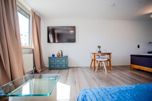2 bedrooms, desk, iron/ironing board, WiFi - AMA Executive Stay 65m² Near Central Station (Nuremberg)