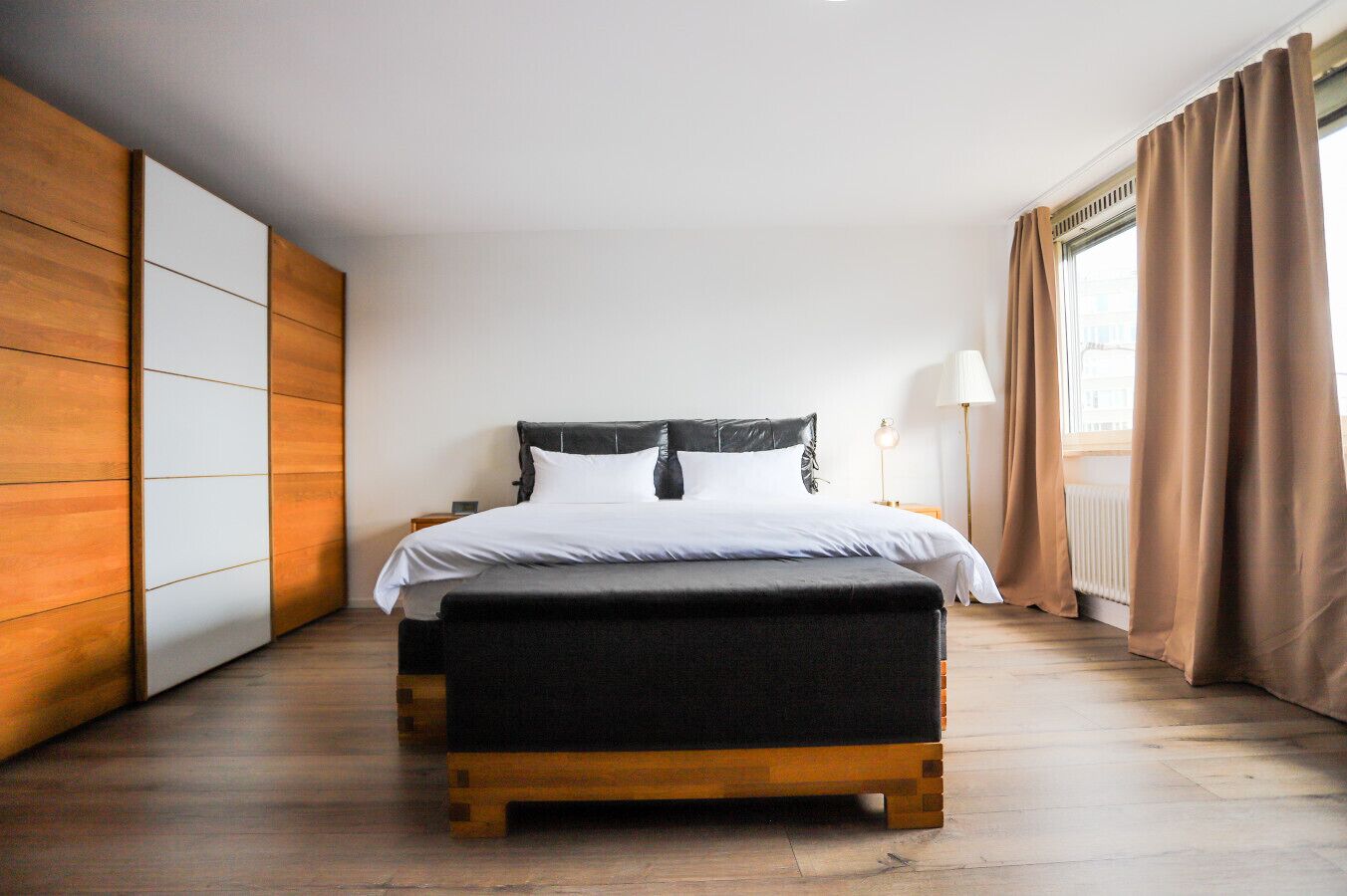 2 Schlafzimmer, Schreibtisch, Bügeleisen/Bügelbrett, WLAN