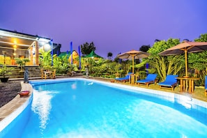 Piscina a l'aire lliure 