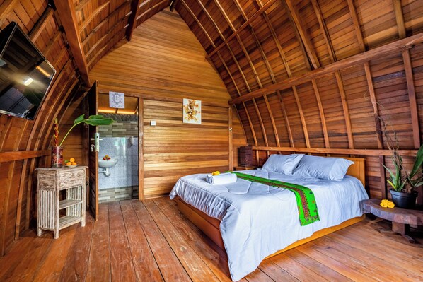 Standard Double Room, Pool View | Desk, laptop workspace, iron/ironing board, free WiFi - Sandan Agro Resort (Kintamani - Bangli)