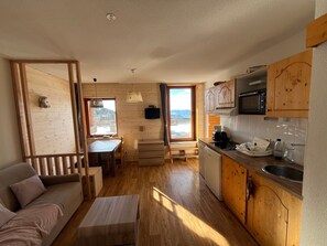 Living area - Apartment "Les Balcons Du Recoin" for 4 Guests in Chamrousse (Chamrousse)