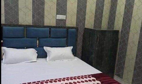 Habitación Deluxe | Escritorio, espacio para trabajar con laptop y wifi gratis 