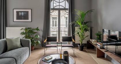 A Place - Schuttershofstraat 5