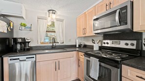 House, Multiple Beds, Patio (Honey Hole) | Private kitchen - Honey Hole 3 Well Dock! (Camdenton)