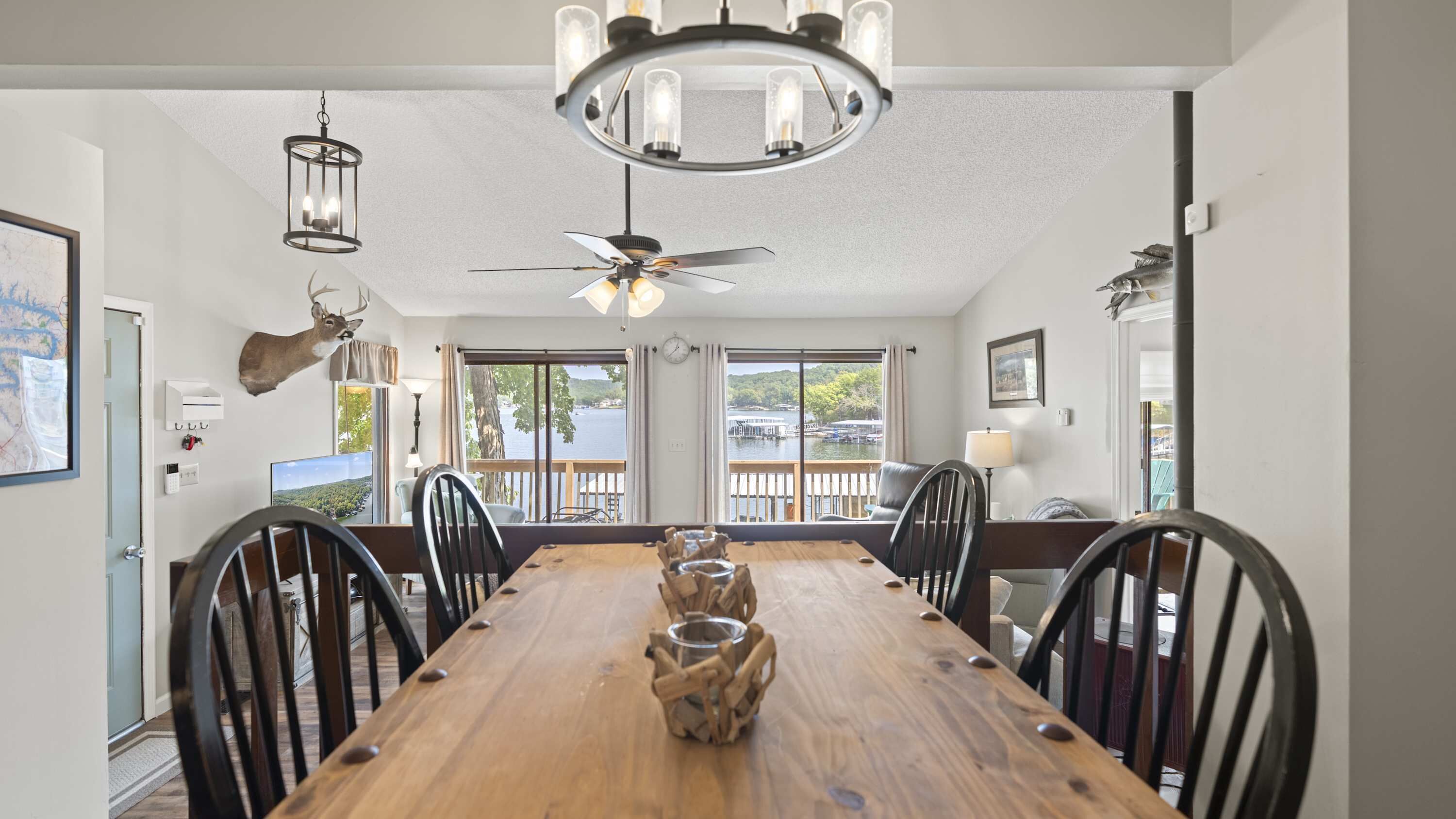 House, Multiple Beds, Patio (Honey Hole) | Dining