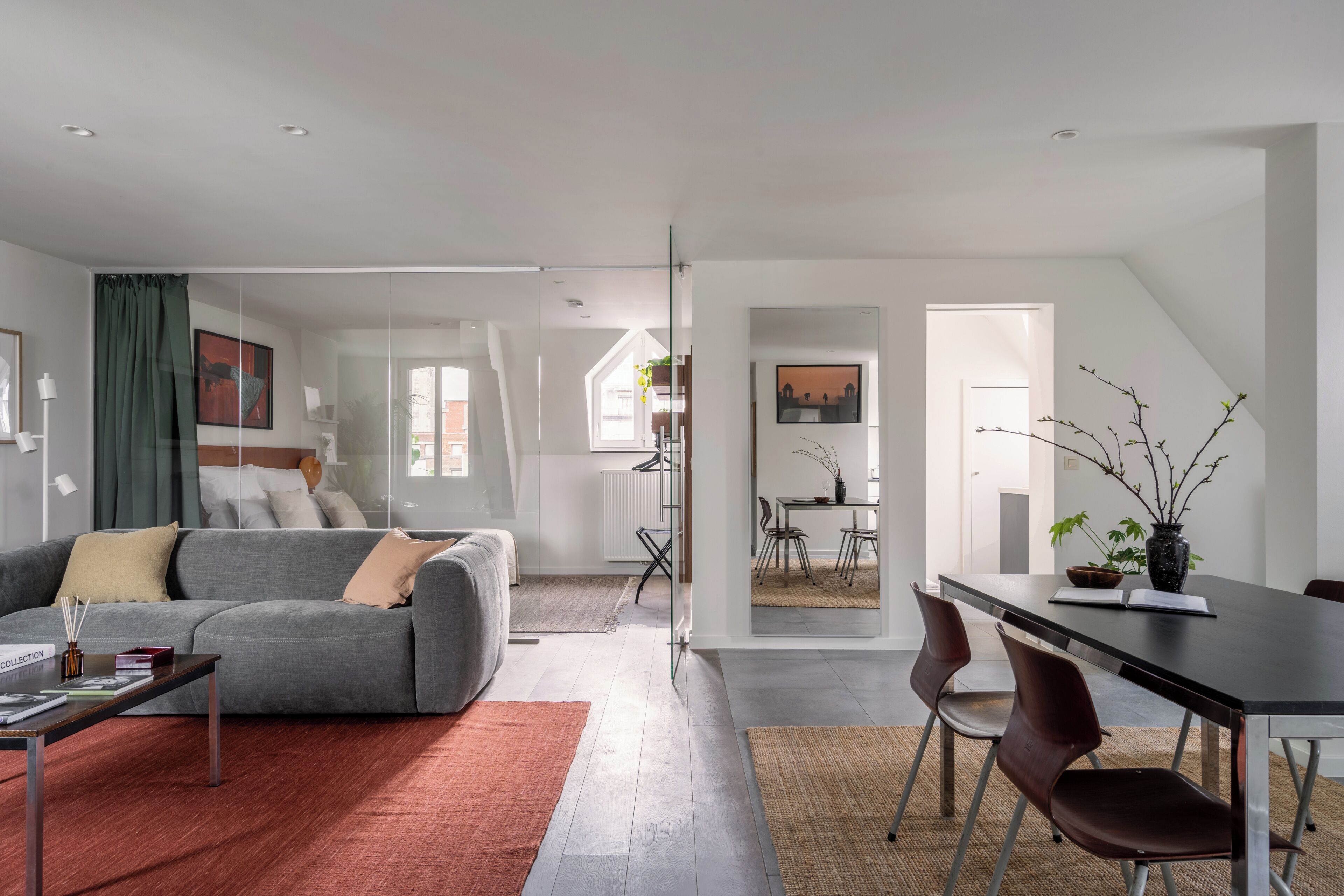 Deluxe Apartment, City View | Living area