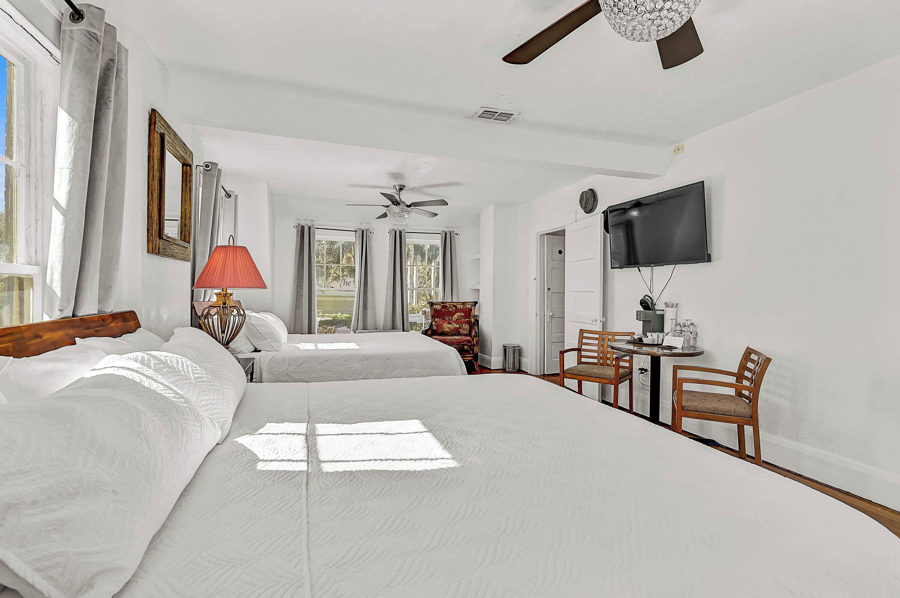 Firemannsrom – deluxe | Strykejern/-brett, wi-fi (inkludert) og rullestolvennlig