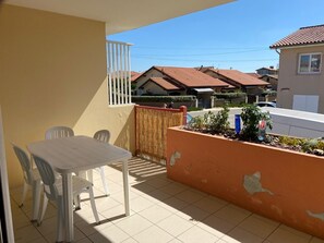 Outdoor dining - Aux Gourbets - 50m from Central Beach - Conciergerieland (Vieux-Boucau-les-Bains)