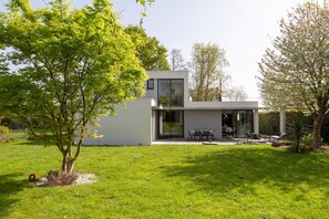 Exterior - Exceptional Villa with Garden – 10 Minutes from Combrit Beaches (Combrit)