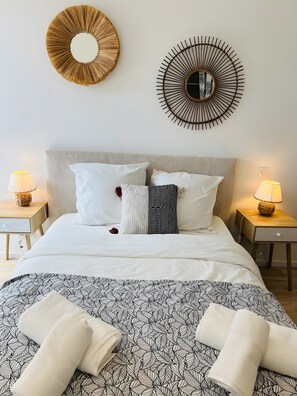 مكواة/لوح كي وواي فاي وملاءات أسرّة