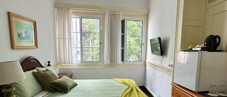 Ferros/tábuas de passar roupa, Wi-Fi, roupa de cama