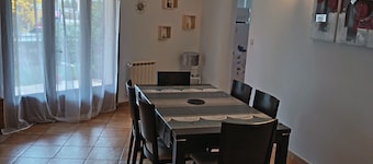 Apartment 6 Pers- Garden and garage, 5 mn from the lake 