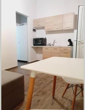 Dining - V&E's Apartments (Ermionida)